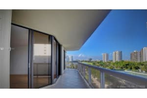 20191 E Country Club Dr, Miami, FL 33180, Sold 06/05/20