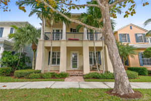 121 Sugarberry Dr, Jupiter, FL 33458, Sold 02/28/20
