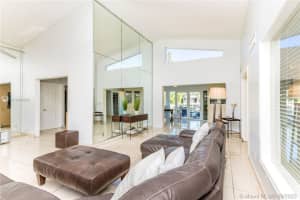 1901 NE 118th Rd, North Miami, FL 33181, Sold 09/03/20