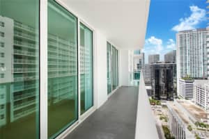186 SE 12th Terrace, Miami, FL 33131, Sold 03/12/20
