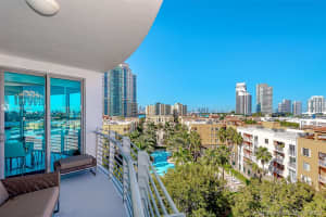110 Washington Ave, Miami Beach, FL 33139, Sold 11/24/20