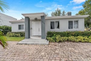7810 Center Bay Dr, North Bay Village, FL 33141, Sold 10/16/20