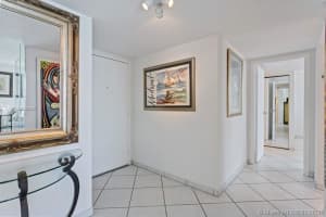 16558 NE 26th Ave #4e, North Miami Beach, FL 33160, Sold 03/26/20