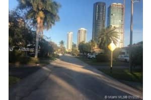 325 187th St, Sunny Isles Beach, FL 33160, Sold 02/28/20