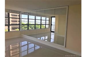 1440 Brickell Bay Dr, Miami, FL 33131, Sold 10/22/20