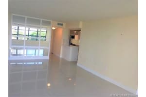 1440 Brickell Bay Dr, Miami, FL 33131, Sold 10/22/20