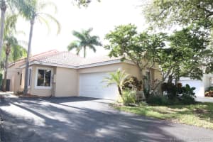 10040 NW 4th St, Plantation, FL 33324, Sold 03/12/20