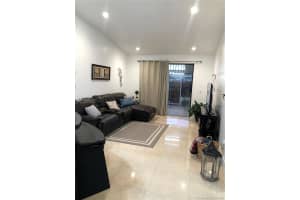 19231 NW 67th Pl, Hialeah, FL 33015, Sold 03/23/20