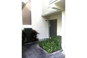 8013 Lagos De Campo Blvd h4, Tamarac, FL 33321, Sold 03/31/20