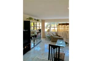 329 SE 3rd St #201t, Hallandale Beach, FL 33009, Sold 01/15/21