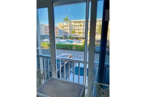 329 SE 3rd St #201t, Hallandale Beach, FL 33009, Sold 01/15/21
