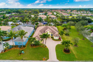 660 SW Yacht Basin Way, Stuart, FL 34997, Sold 06/30/20