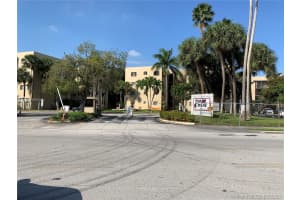 8615 NW 8th St, Miami, FL 33126, Sold 04/06/20