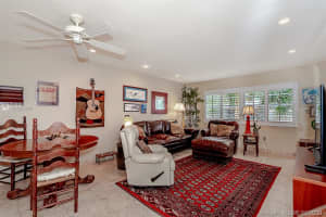 325 Ocean Dr, Miami Beach, FL 33139, Sold 02/18/21