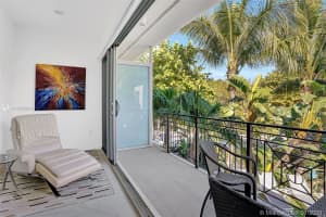 2135 Washington Ct, Miami Beach, FL 33139, Sold 04/07/21