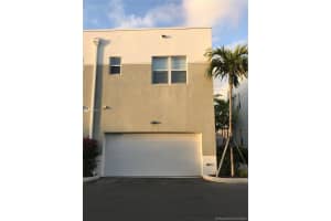 400 NE 35th Ct, Oakland Park, FL 33334, Sold 08/24/20