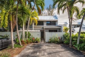 4953 SW 71st Pl, Miami, FL 33155, Sold 03/02/20