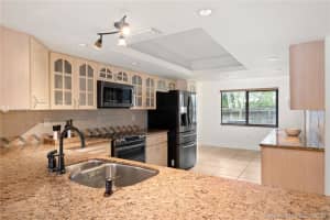 4953 SW 71st Pl, Miami, FL 33155, Sold 03/02/20