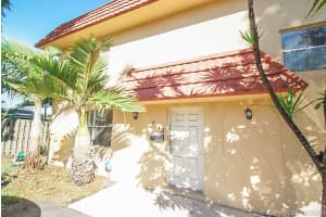 7142 NW 169th St, Hialeah, FL 33015, Sold 03/31/20