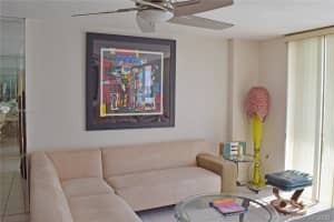 401 Ocean Dr, Miami Beach, FL 33139, Sold 03/13/20