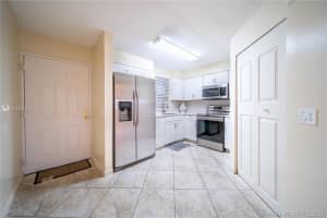 6115 NW 186th St, Hialeah, FL 33015, Sold 02/20/20