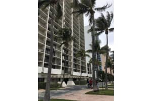 2625 Collins Ave, Miami, FL 33140, Sold 12/17/21