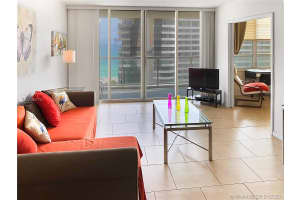 5600 Condominium, 5600 Collins Ave #14y, Miami, FL 33140, Sold 11/15/20