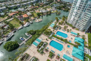16400 Collins Ave, Sunny Isles Beach, FL 33160, Sold 01/22/21