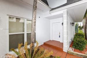 912 NE 26th Ave, Hallandale Beach, FL 33009, Sold 08/07/20