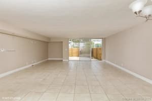 912 NE 26th Ave, Hallandale Beach, FL 33009, Sold 08/07/20