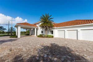 15381 SW 25th St, Davie, FL 33326, Sold 08/18/20