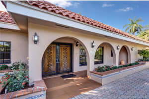 118 W 3rd Ct, Miami Beach, FL 33139, Sold 07/22/20