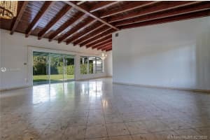 118 W 3rd Ct, Miami Beach, FL 33139, Sold 07/22/20