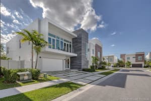 10580 NW 68th Terrace, Doral, FL 33178, Sold 03/31/21