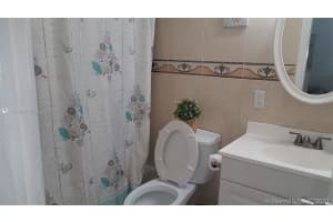 1230 W 54th St #211a, Hialeah, FL 33012, Sold 04/02/20