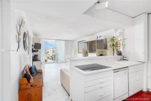 345 Ocean Dr, Miami Beach, FL 33139, Sold 06/24/20