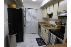 925 NE 199th St, Miami, FL 33179, Sold 08/12/20