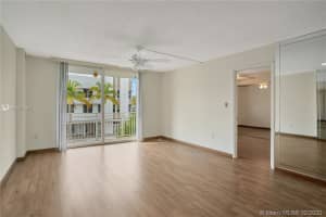 345 Ocean Dr, Miami Beach, FL 33139, Sold 07/24/20