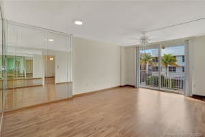 345 Ocean Dr, Miami Beach, FL 33139, Sold 07/24/20