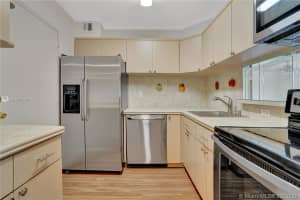 345 Ocean Dr, Miami Beach, FL 33139, Sold 07/24/20