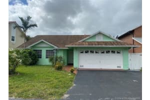18868 NW 77th Ct, Hialeah, FL 33015, Sold 05/28/20