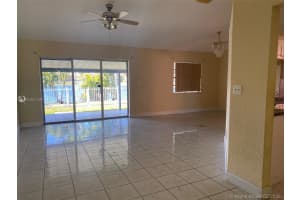 18868 NW 77th Ct, Hialeah, FL 33015, Sold 05/28/20