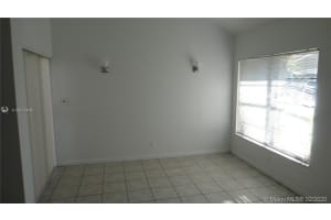 8105 NW 187th Terrace, Hialeah, FL 33015, Sold 09/09/20