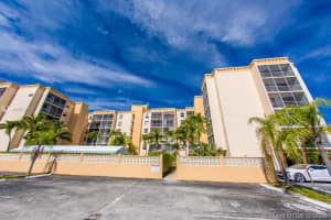 2935 NE 163rd St #3u, North Miami Beach, FL 33160, Sold 03/17/20