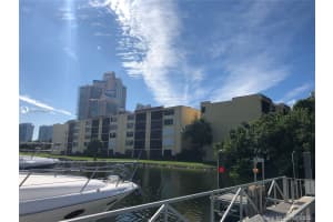 3440 NE 192 St #3qa, Miami, FL 33180, Sold 09/29/20