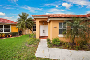 16379 SW 83rd Ln, Miami, FL 33193, Sold 04/27/20