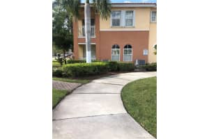 10132 NW 7th St, Miami, FL 33172, Sold 08/27/20