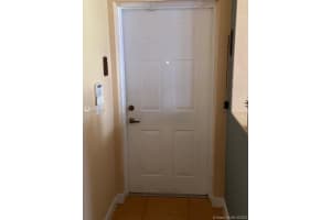 10242 NW 7th St, Miami, FL 33172, Sold 03/04/21