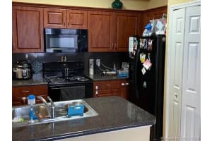 10242 NW 7th St, Miami, FL 33172, Sold 03/04/21