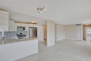 1200 14th St #3a, Miami Beach, FL 33139, Sold 09/18/20
